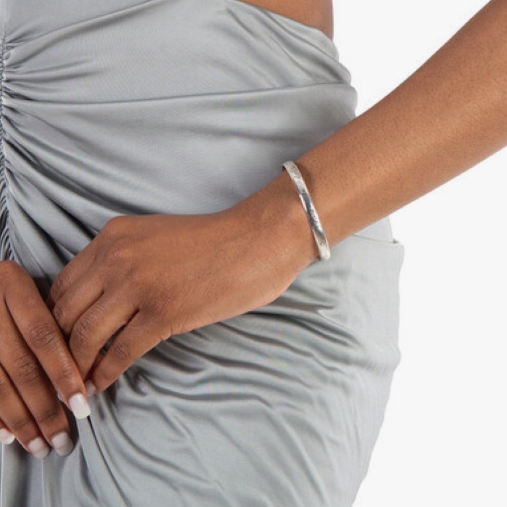 GUCCI NWOT Blind for Love 925 silver bracelet size 19 - with gucci pouch $520 - Picture 2 of 4